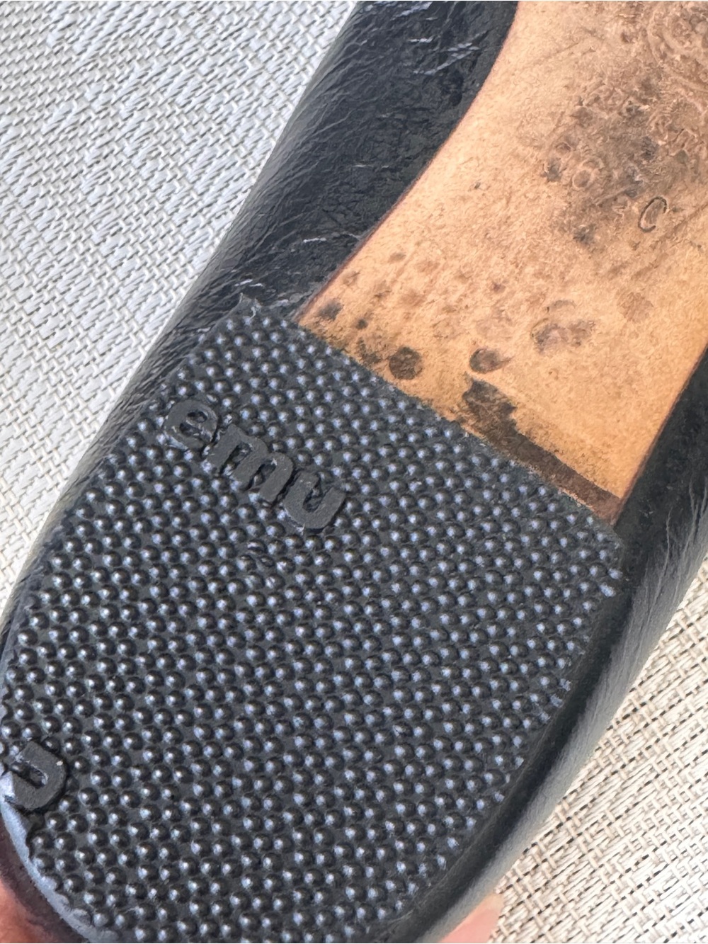 CHANEL Bi-color Pumps Flat Black and Tan - Picture 10 of 11